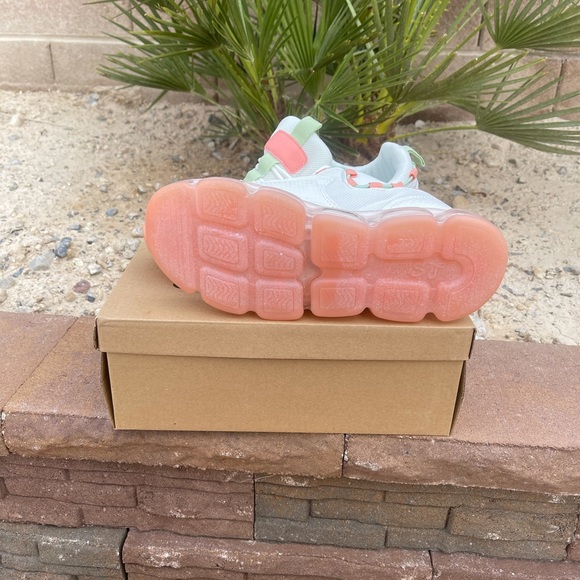 Lime and Pink Bubble Sneakers 🥝 - Picture 5 of 5